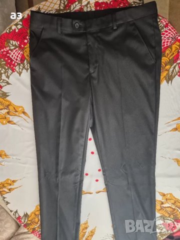 Официален мъжки костюм Kris - 52 номер, снимка 3 - Костюми - 48357777