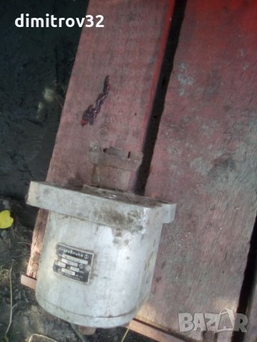 Хидравлична помпа, снимка 3 - Резервни части за машини - 33382431