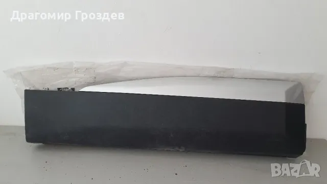 Оригинална лайстна за задна дясна врата Peugeot 2008 II / Пежо 2008 (2019-2023)