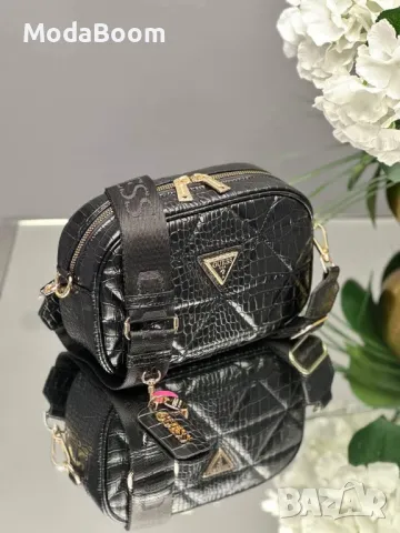 Висок клас дамски чанти Guess, снимка 3 - Чанти - 48957436