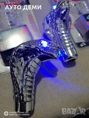 Сив хром метална топка кобра за скоростен лост със светещи очи за кола автомобил джип пикап бус ван , снимка 12 - Аксесоари и консумативи - 32796788