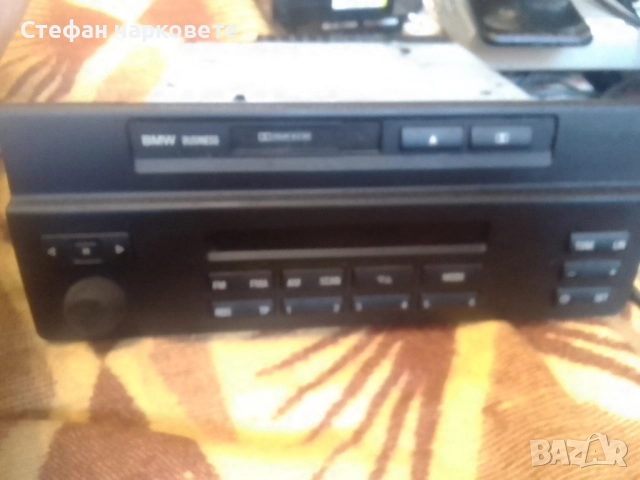 CD player за автомобил в незнайно състояние 