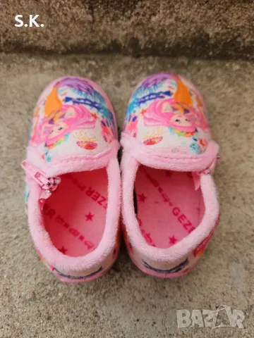 нови детски пантофи, снимка 3 - Детски пантофи - 49830386