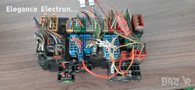 Бушонен блок с релета VW JETTA GOLF MK2 MK3 PASSAT B3 B4 ~ 357 937 039, снимка 2 - Части - 36545193