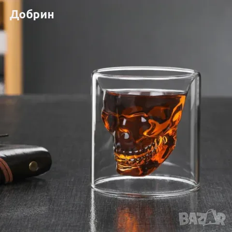 Стъклена чаша с форма на череп, снимка 1