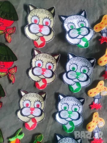 Продавам стари детски апликации: котки , гъби, safari, снимка 6 - Колекции - 48504674