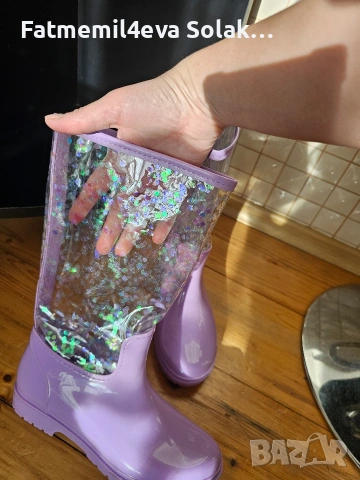 чисто нови детски гумени ботуши номер.33 уникални 