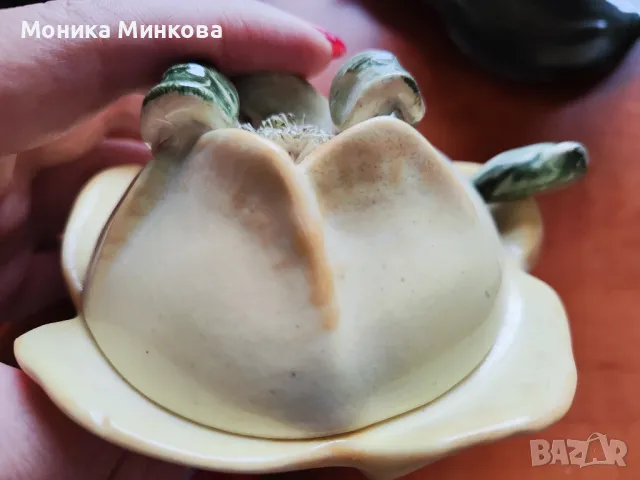 Оригинален сервиз за кафе от 14 части + голям дървен поднос с орнаменти , снимка 6 - Сервизи - 44572537