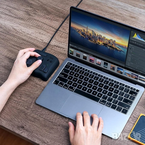 TourBox NEO: Универсален Контролер за Обработка на Снимки и Видео + Калъф , снимка 9 - Джойстици и геймпадове - 53288248