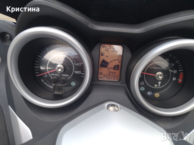 Продава се Yamaha X-max 250, снимка 9 - Мотоциклети и мототехника - 44865901