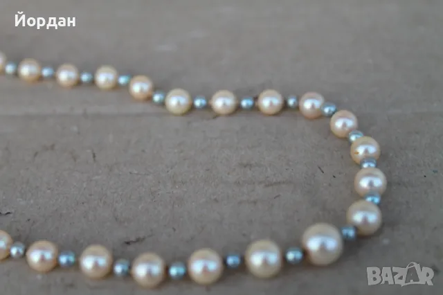 Дамско колие с естествени перли и със закопчалка от бяло  злато, снимка 3 - Колиета, медальони, синджири - 48728747