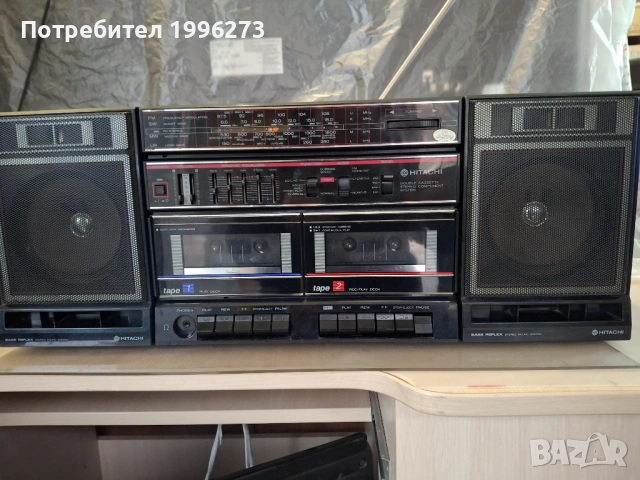 Продавам радио касетофон HITACHI TRK-W540E