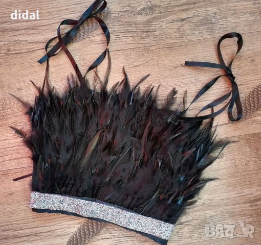 Бюстие с естествени пера и кристалчета 