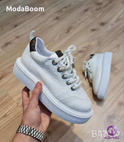 Louis Vuitton бели дамски маратонки 