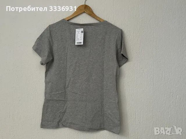 Нова дамска тениска с пайети, снимка 2 - Тениски - 50223283