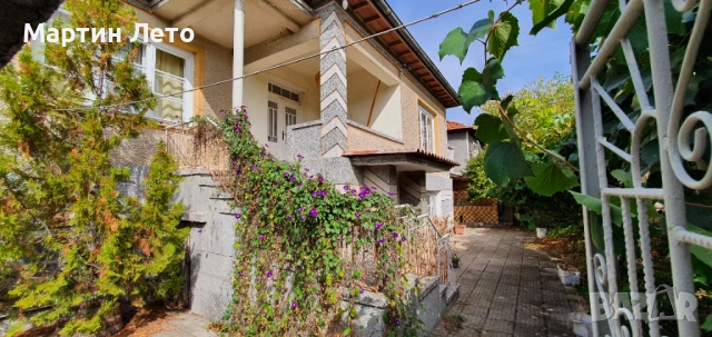 Къща с. Партизанин. Център, снимка 5 - Къщи - 52481421