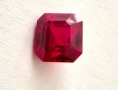 Естествен фасетиран рубин 7.70 k. Сертификат, снимка 3