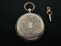 Сребърен тримостов джобен часовник , снимка 2