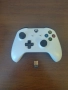 Продавам оригинален джойстик за XBOX One/Series X/S с Bluetooth приемник, снимка 1