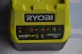 Ново зарядно устройство Ryobi за 18V, снимка 3