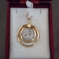 Златен медальон , снимка 1 - Колиета, медальони, синджири - 39048099