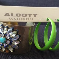  Ефектна гривна и зелени халки Alcott, снимка 1 - Гривни - 32641750