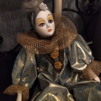 Колекционерска порцеланова кукла , снимка 1 - Колекции - 38409657