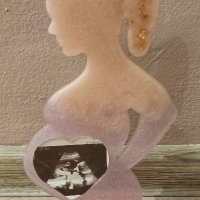 Рамка "Бременност" от епоксидна смола , снимка 3 - Ръчно изработени сувенири - 44005736