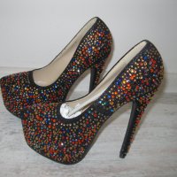 Нови обувки с шарени камъчета, снимка 5 - Дамски обувки на ток - 28393620