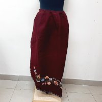 Автентична червена вълнена престилка, част от носия(16.3), снимка 2 - Антикварни и старинни предмети - 43689155