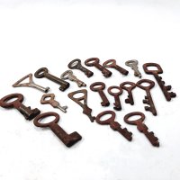 ЛОТ от 18 стари малки ключета(1.3), снимка 1 - Антикварни и старинни предмети - 43741417