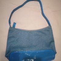 Нова светло синя дамска чанта за рамо среден размер, снимка 2 - Чанти - 37746650