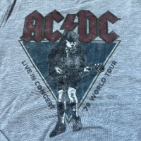 Тениски 2бр H&M, AC/DC и череп с два цвята, 134-140см, 8-10г, снимка 5 - Детски тениски и потници - 40315021