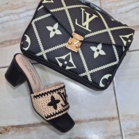 Дамска чанта и чехли Louis Vuitton код 95, снимка 1 - Чехли - 36906345