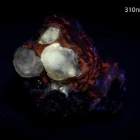 Друза от флуоресцентен церусит и барит 98g, снимка 4 - Други ценни предмети - 38376793