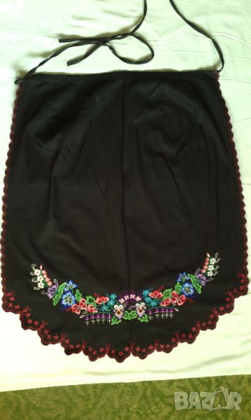 Престилка. Престилки. Ръчна изработка. Размери 60/74см. Не употребявана, снимка 1