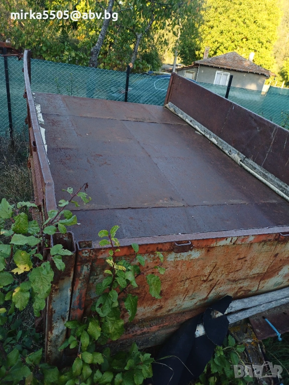 Ремарке с вдигащ кош, снимка 1