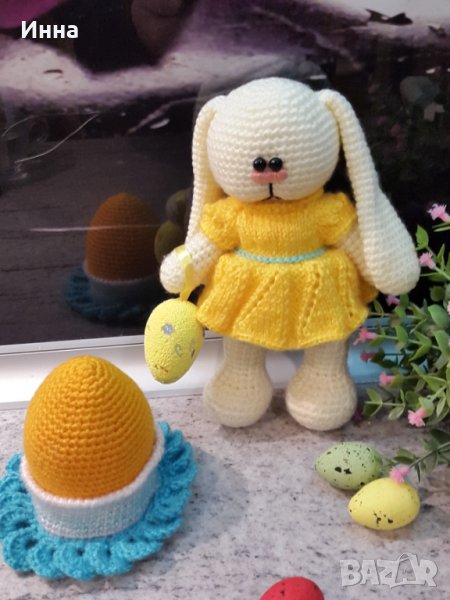 Великденски подаръци. Плетена играчка Заек-БЕБИ + яйце на стойка., снимка 1