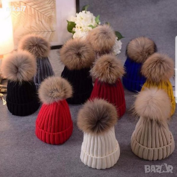 дамска шапка зимна голям естествен пух лисица тик так копче и се сваля, снимка 1