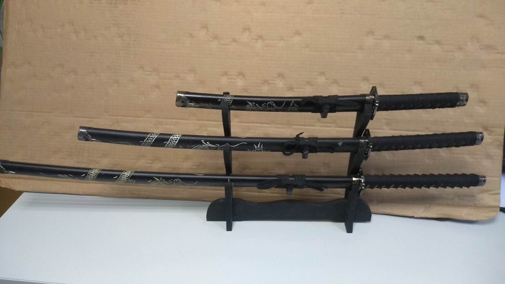 Декоративни самурайски мечове, три броя в Други ценни предмети в гр. Стара  Загора - ID38917434 — Bazar.bg