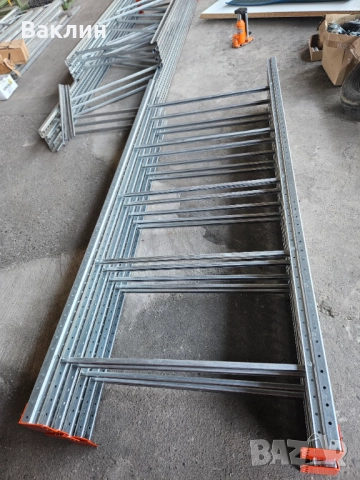 Готови за монтиране стелажи, снимка 2 - Стелажи и щандове - 52709207