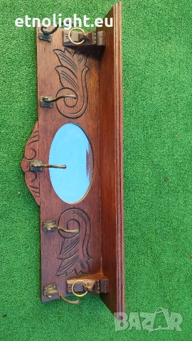 Старинна дъбова закачалка с рафт отгоре, огледало и дърворезба , снимка 5 - Закачалки - 52805924