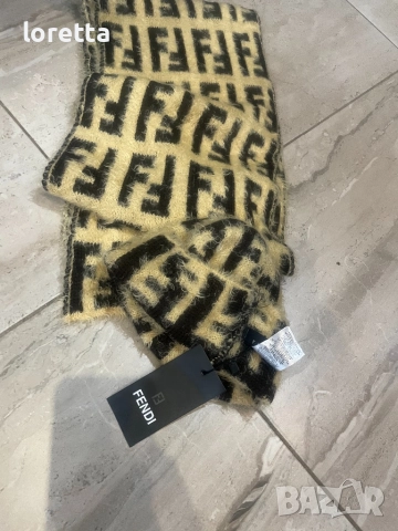 Шал е шапка fendi , снимка 6 - Други - 52436403