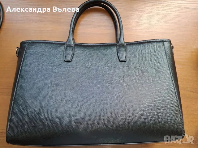 Средно голяма чанта, снимка 3 - Чанти - 49915281