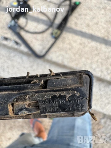 Хоризонтална външна черна гланц лайсна предна дясна врата Range Rover Evoque само за 120лв. LR080274, снимка 3 - Части - 51128109