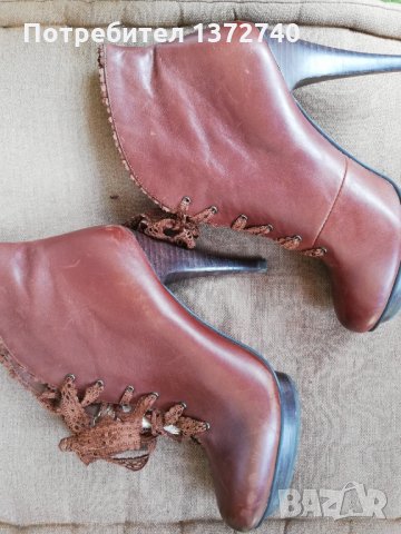 Елегантни боти, снимка 2 - Дамски обувки на ток - 33612329