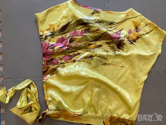 Нова блуза сатен М размер, снимка 3 - Тениски - 28354046