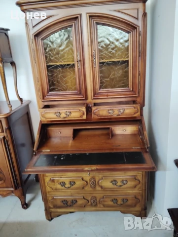 Шкаф с писалище 