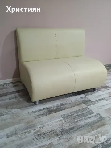 Кожен бял двоен диван , снимка 3 - Дивани и мека мебел - 48240945