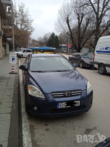 Киа Сиид, снимка 2 - Автомобили и джипове - 43356365